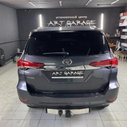 Установка доводчиков дверей на Toyota Fortuner